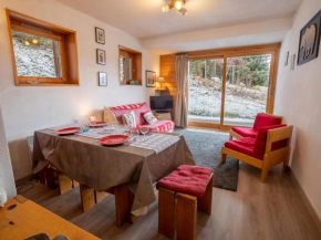 Appartement fonctionnel et lumineux Ski aux pieds Vue montagne Balcon - FR-1-688-26